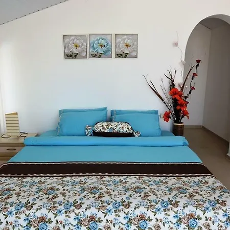 Fairways Private Pool & Garden Villa *